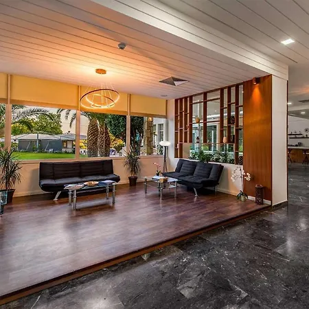 Evia Riviera 4* Amarynthos