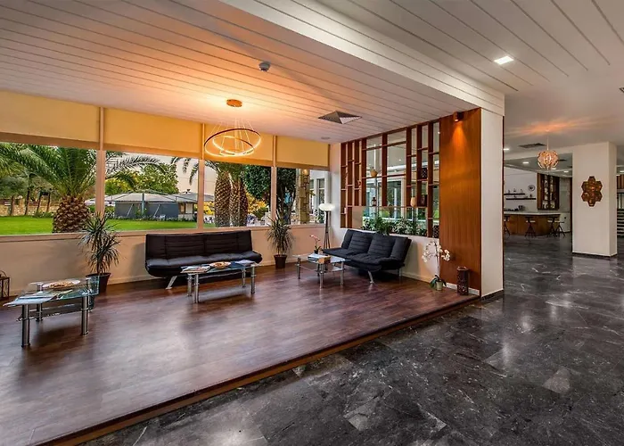 Evia Riviera 4* Amarynthos